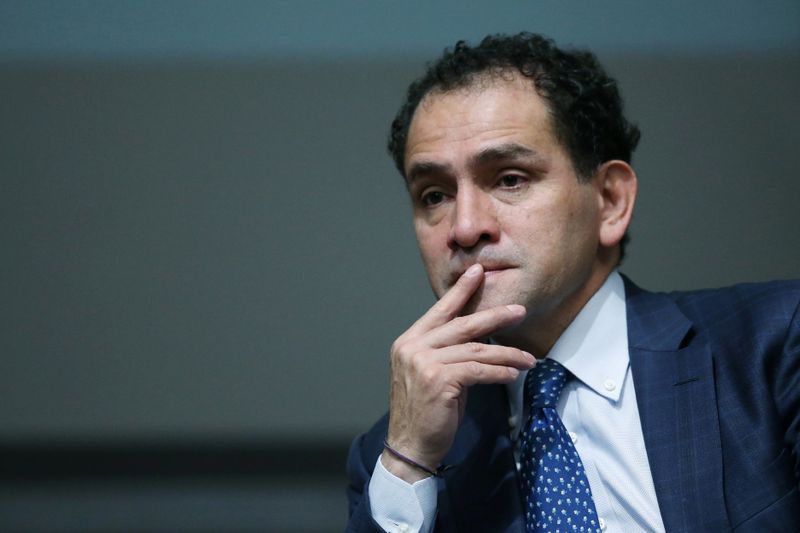 CORREGIDO-Gobierno de México defiende presupuesto 2021, Moody’s dice no es sostenible