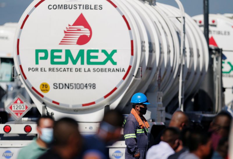 México “siempre” hace coberturas petroleras: secretario de Hacienda