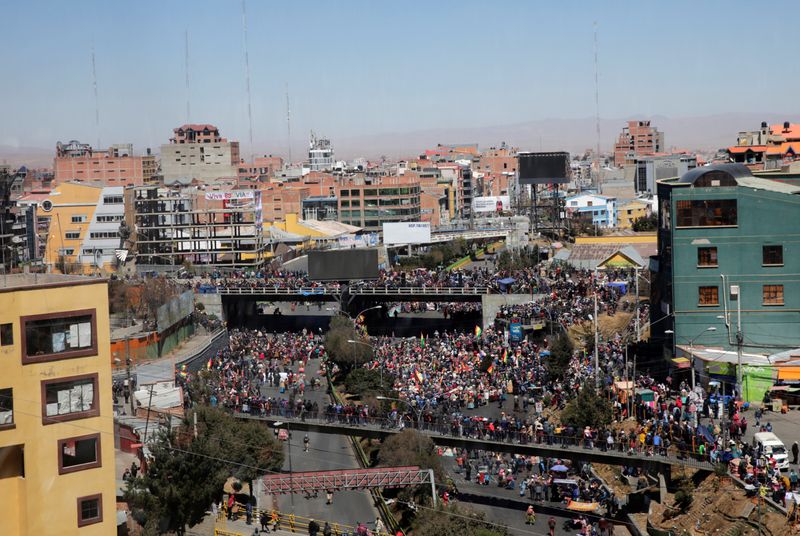 Bolivia lleva disturbios y bloqueos de agosto ante Corte Penal Internacional