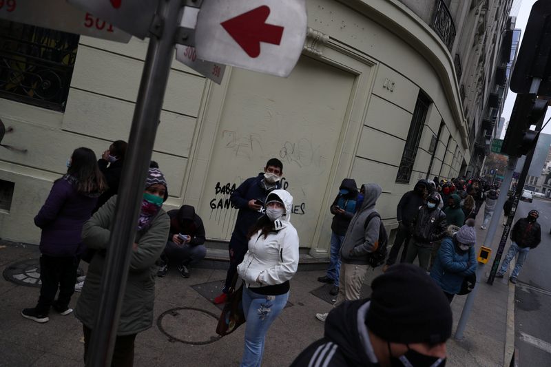 Chile lanzará plan de subsidio a empleos en medio de impacto por pandemia de coronavirus: Piñera