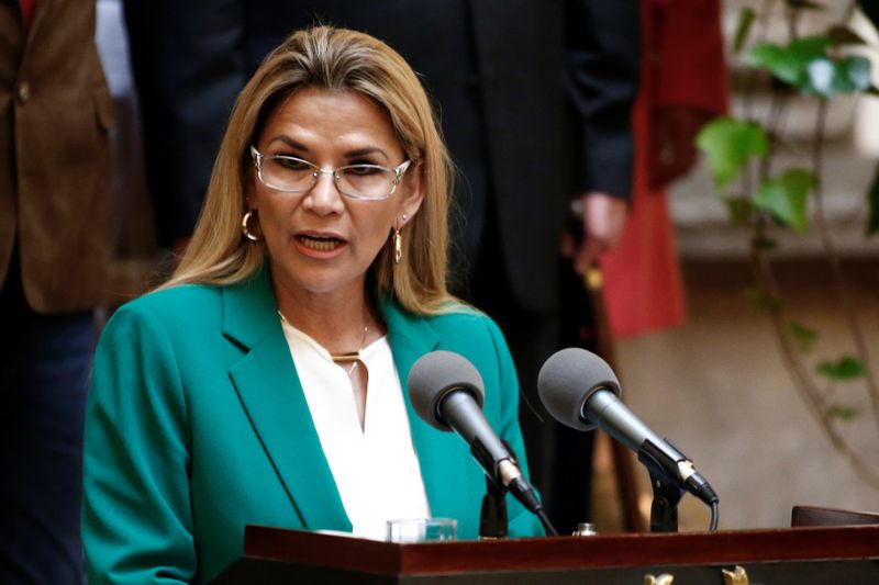 Gobierno interino de Bolivia “utiliza el poder judicial para atacar a Evo Morales”: HRW
