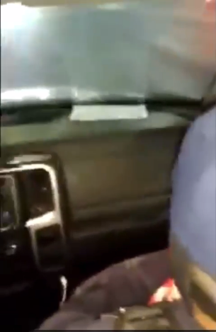 (VIDEO) Bebé cae en bote de agua y policías de Saltillo lo salvan de morir