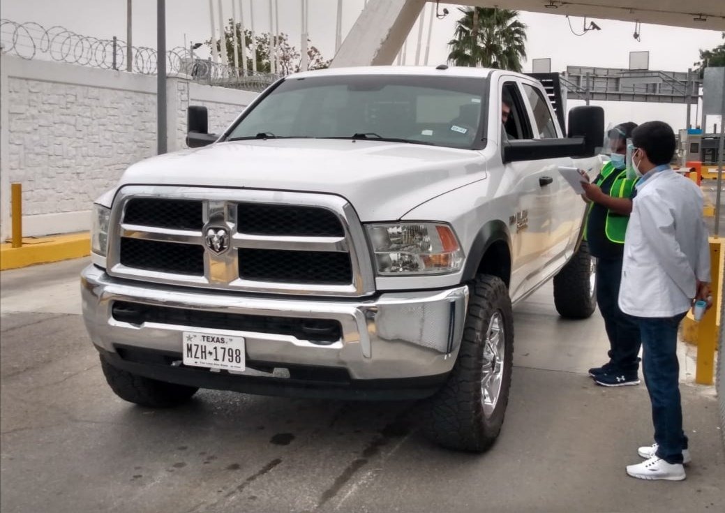 Instalan filtros sanitarios en puentes internacionales