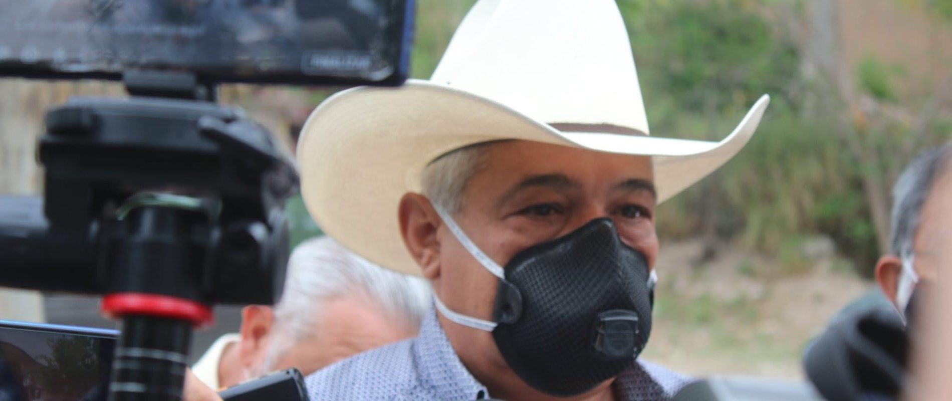 Reprueba alcalde de Sabinas recortes federales