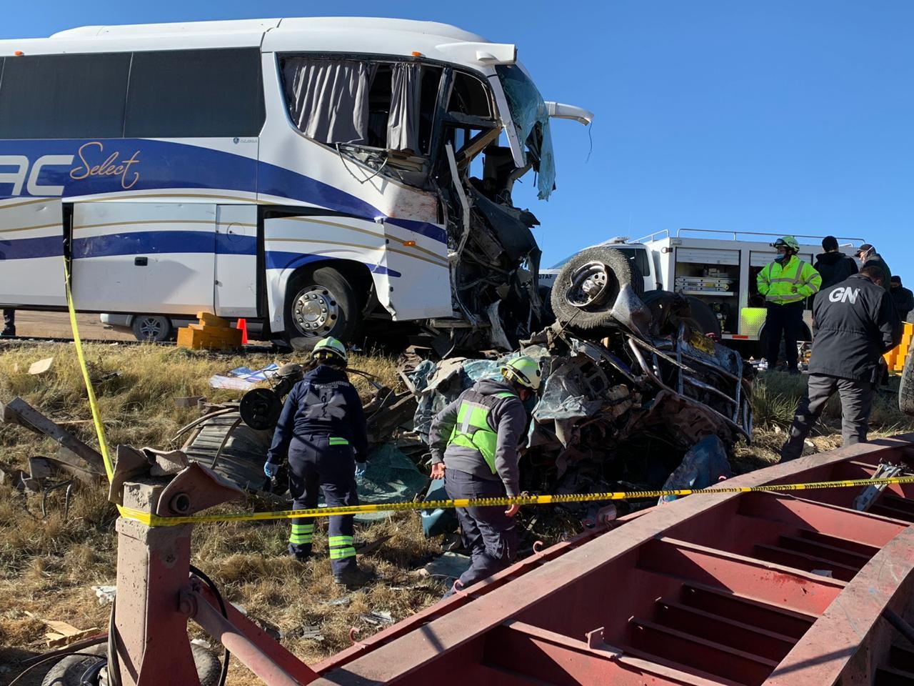 Mueren tres personas en accidente en la carretera 57