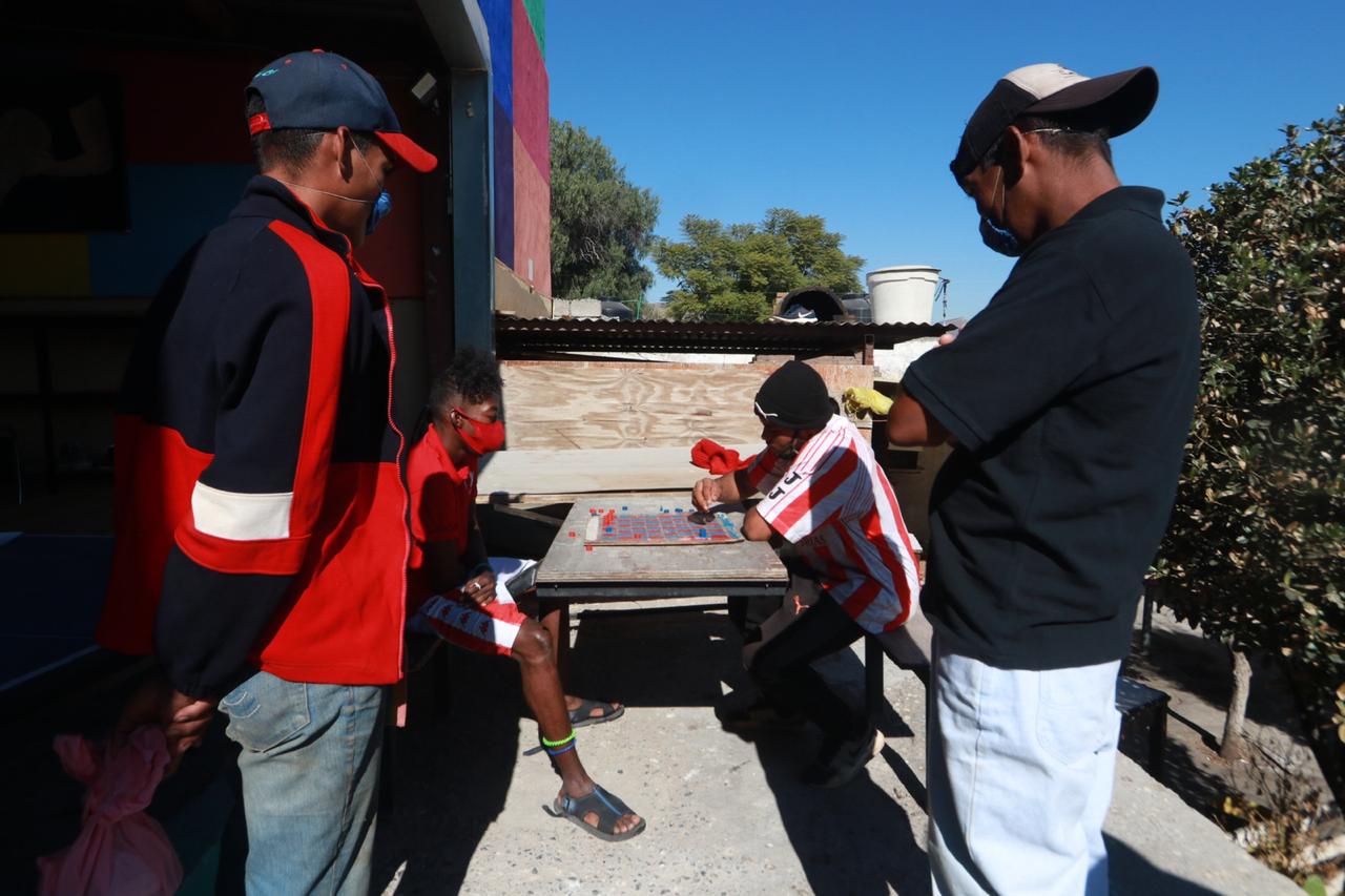 Da positivo a Covid padre Pedro Pantoja; cierran Casa del Migrante