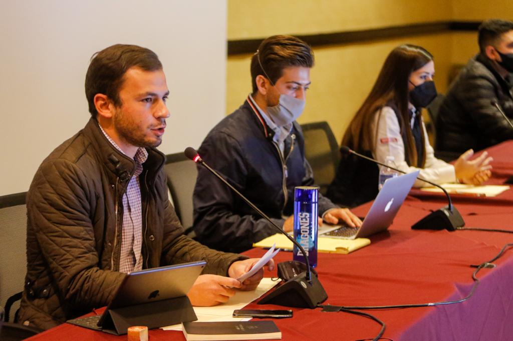 Se suma juventud saltillense al combate vs Covid