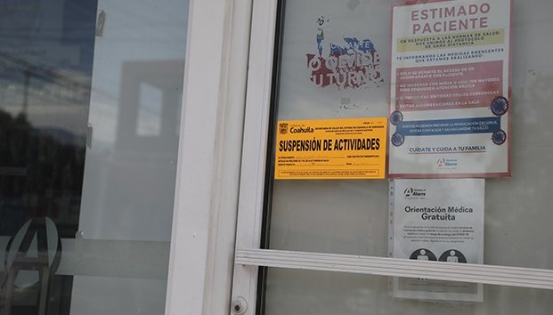 Clausuran farmacia en Saltillo que realizaba pruebas rápidas de COVID-19