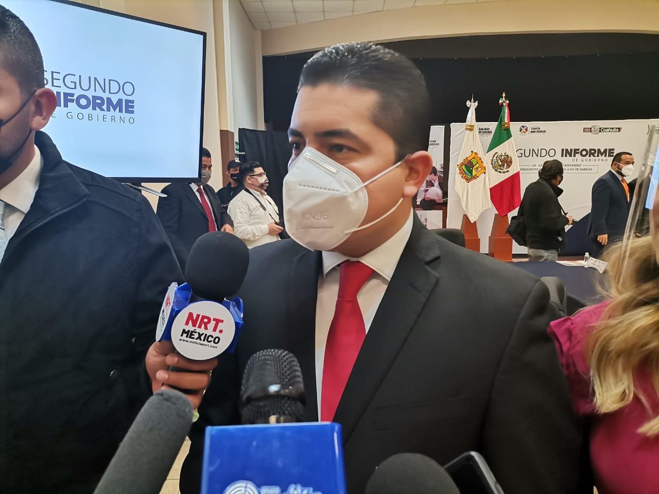 “Le come la lengua el ratón” a Julio Long