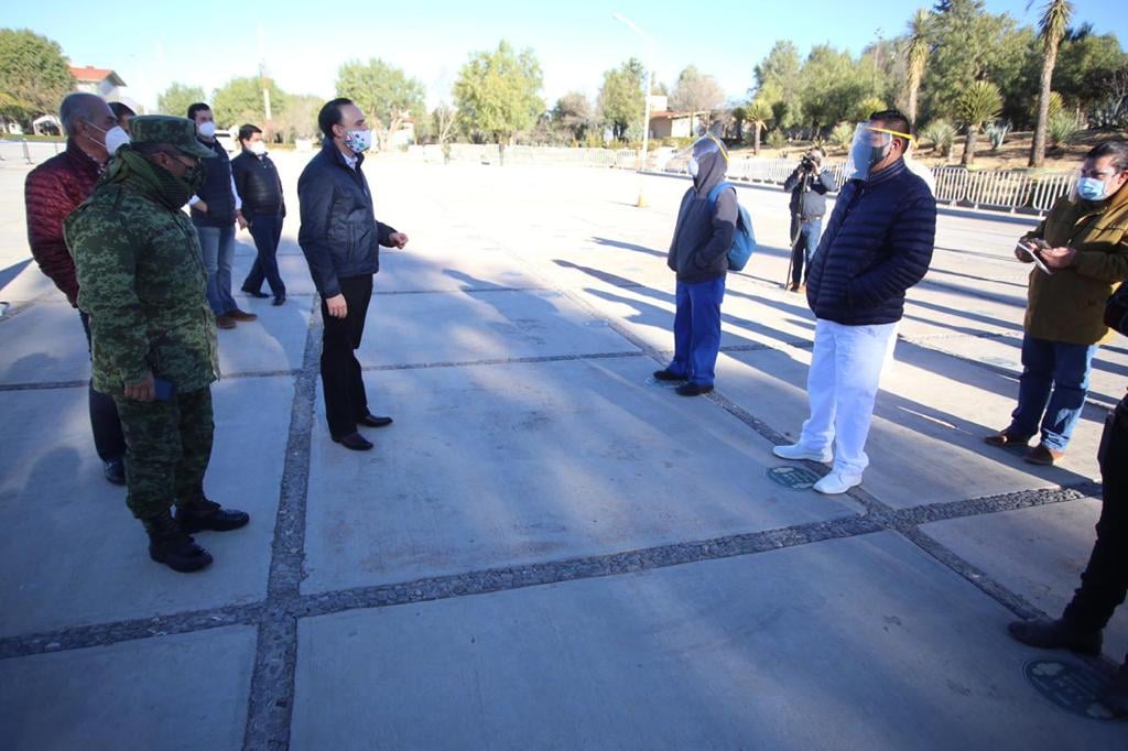 Agradece Manolo Jiménez labor a personal médico