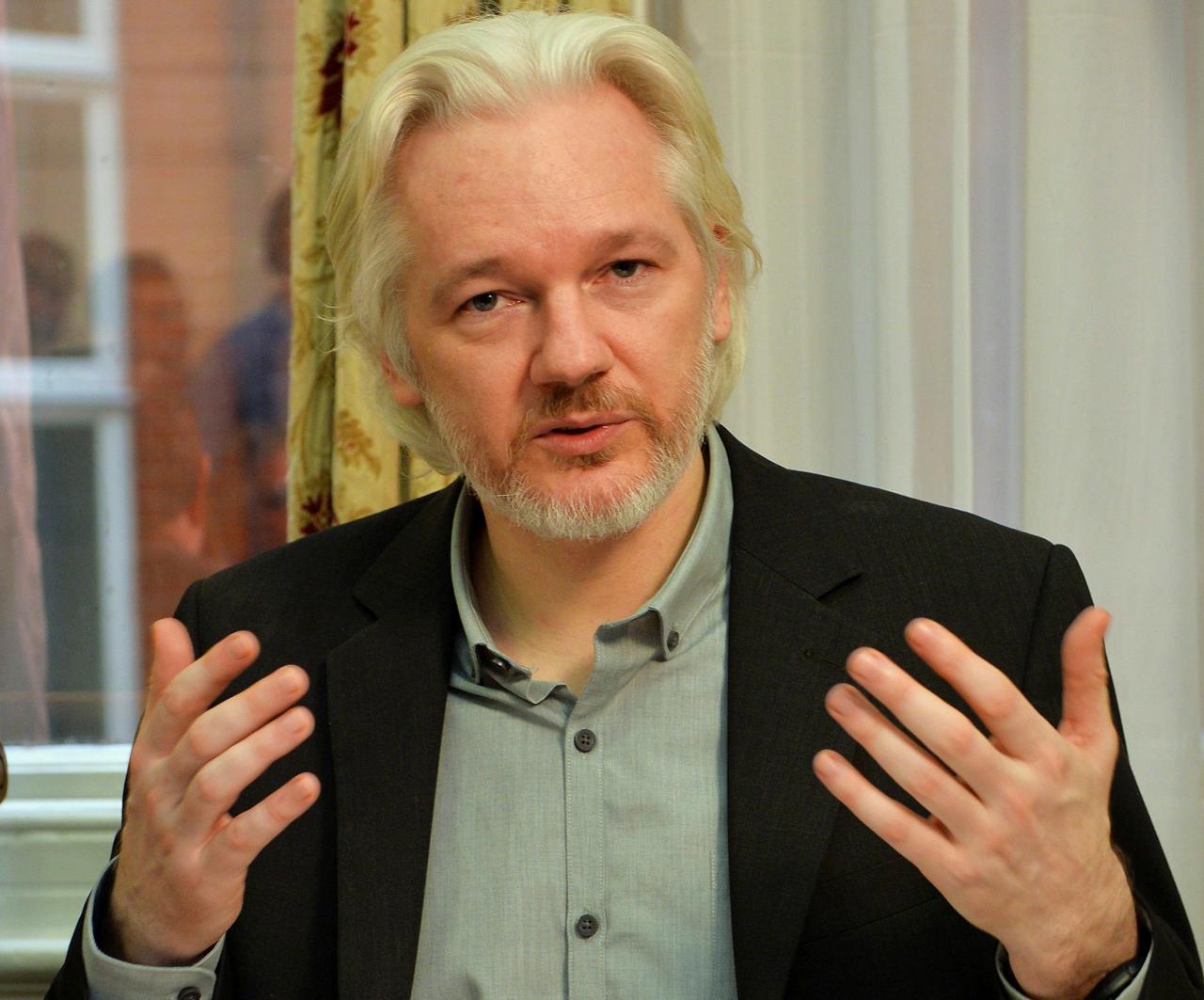 Justicia Británica rechaza extradición de Assange a EU