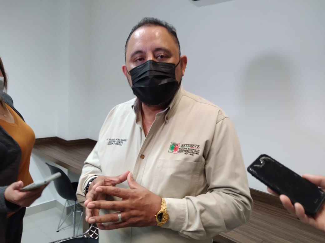 Desconocen trabajadores del ISSSTE de Torreón a líder sindical