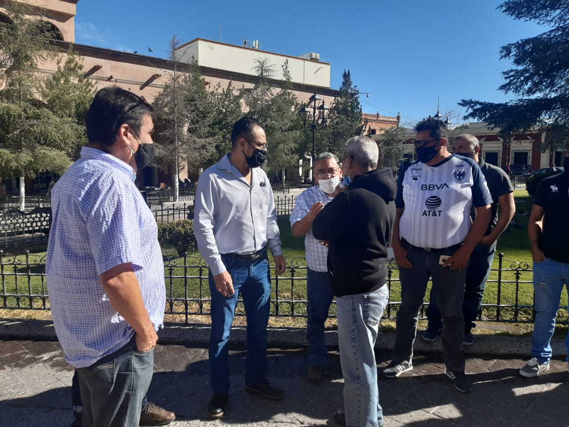 Piden conductores de inDriver y Uber detener ‘cacería’ en su contra