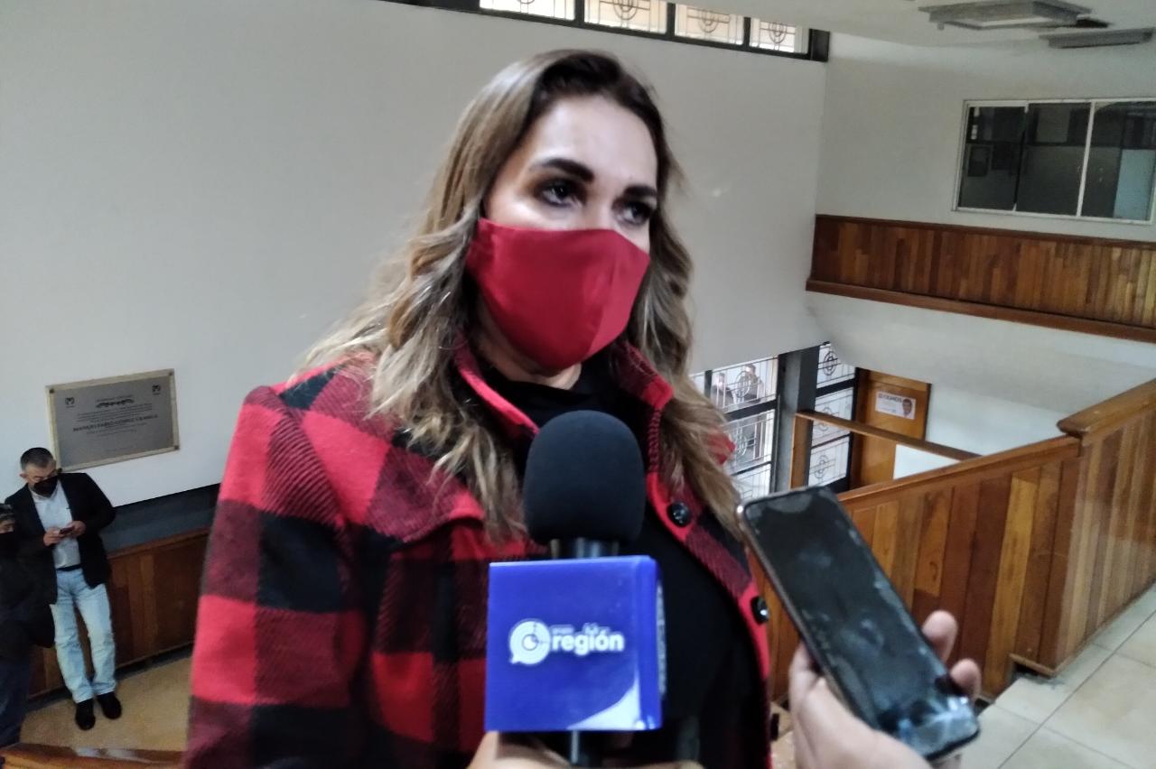 Atienden a estudiantes con rezago en clases a distancia