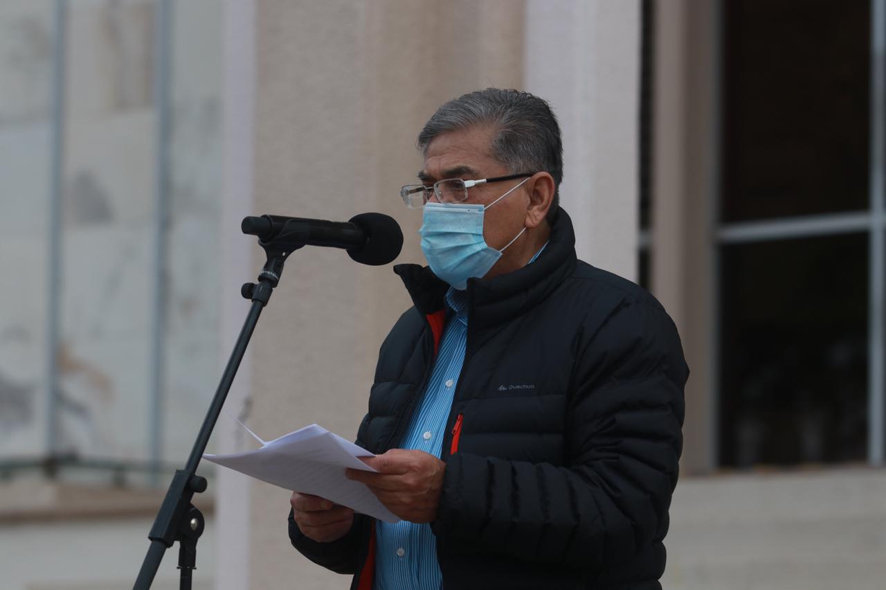 Salvador Hernández Vélez da positivo a Covid-19