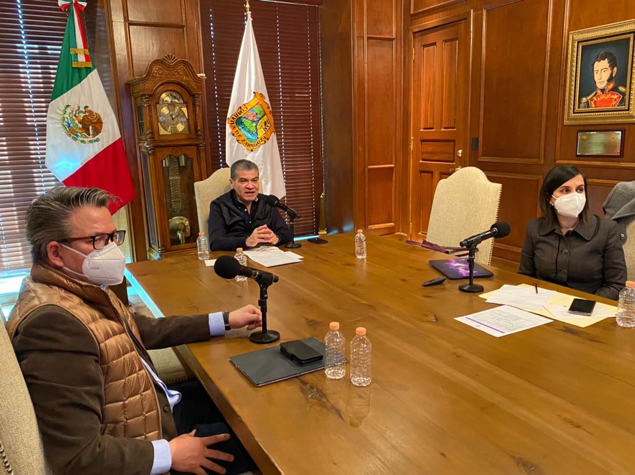 Trabajadores del ISSSTE en Torreón exigen que se transparente la aplicación de vacunas