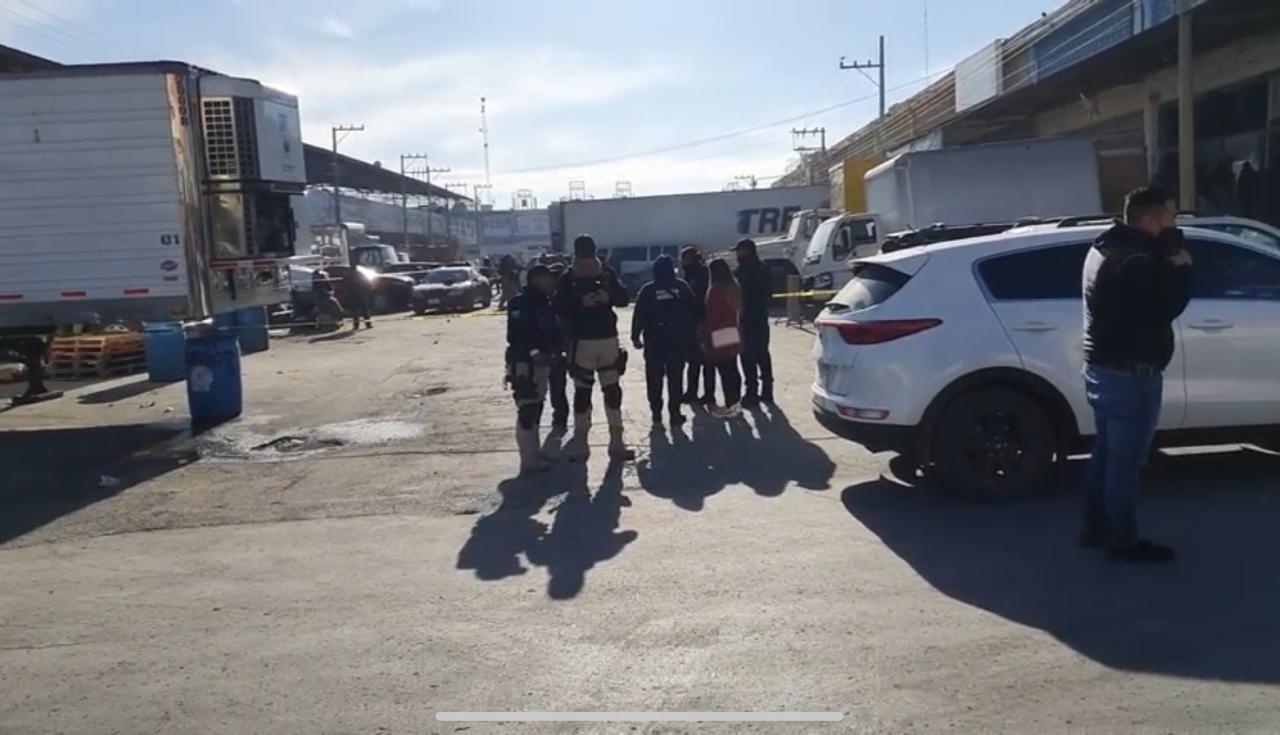 Mujer balea a pareja en Mercado de Abastos de Torreón: hombre muere