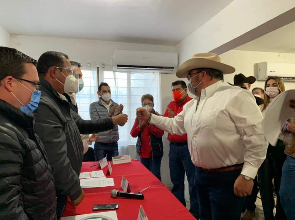 Héctor Miguel García Falcón es pre-candidato del PRI en Múzquiz