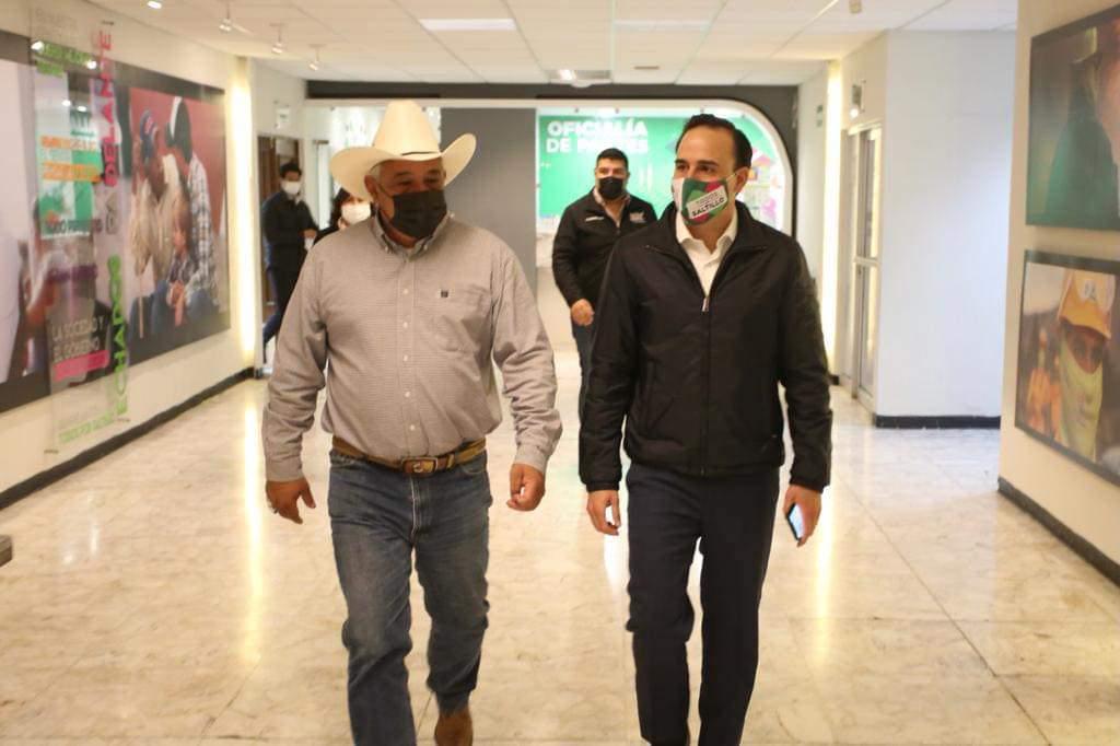 Arropa programa Saltillo Hermano a sabinenses