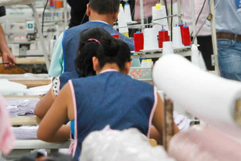 Maquilas operan con horarios rotativos en Piedras Negras