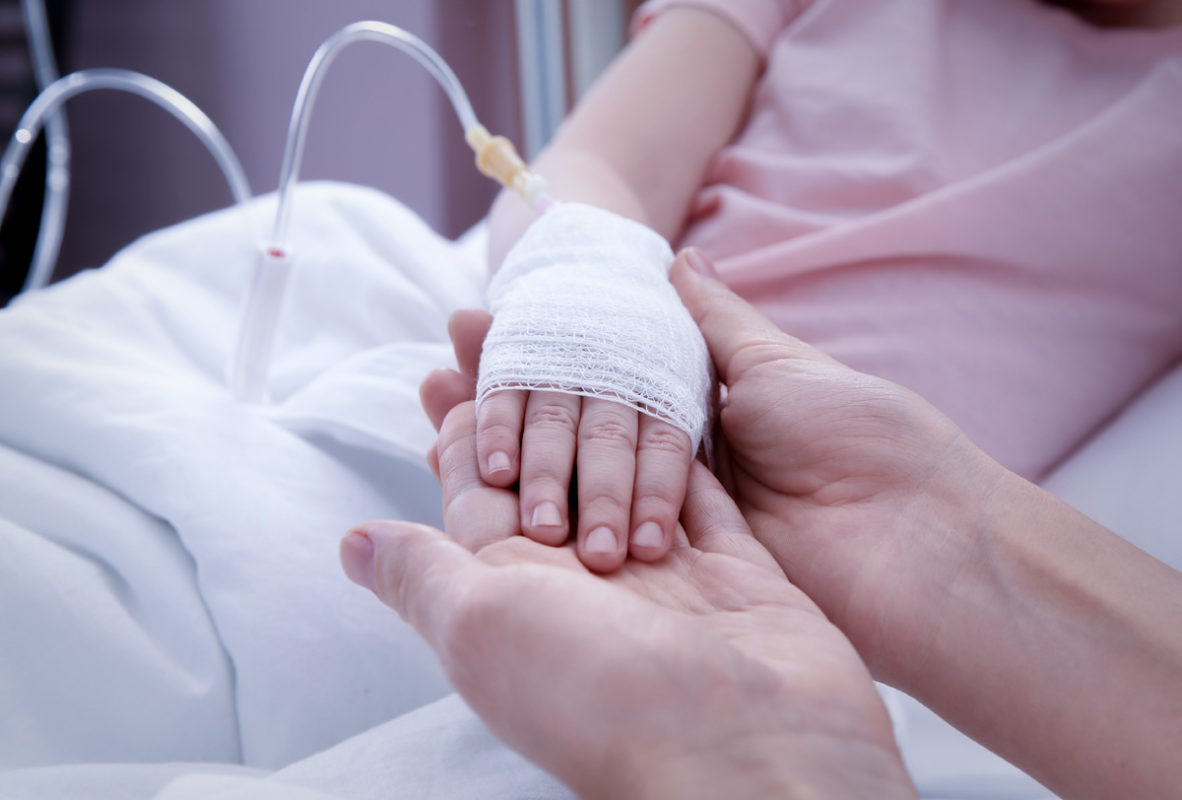 Pide obispo extremar precauciones en el cuidado de enfermos