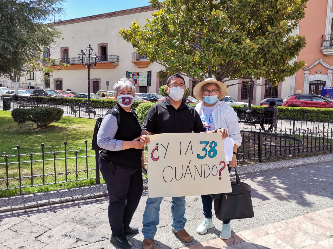Exigen trabajadores de la educación solución a diversas problemáticas