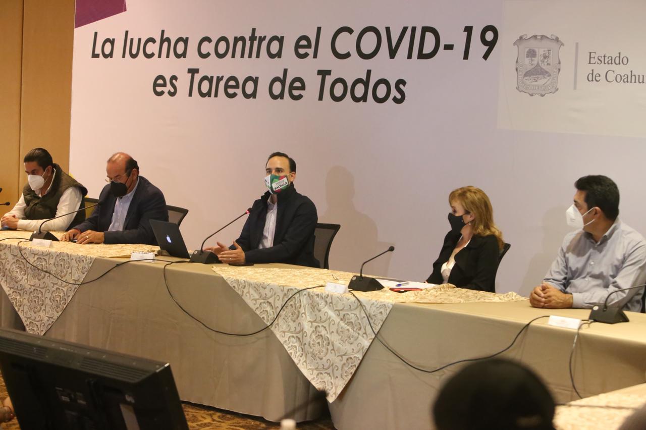 Proponen aplicar vacunas a ciudadanos a pie y en automóvil