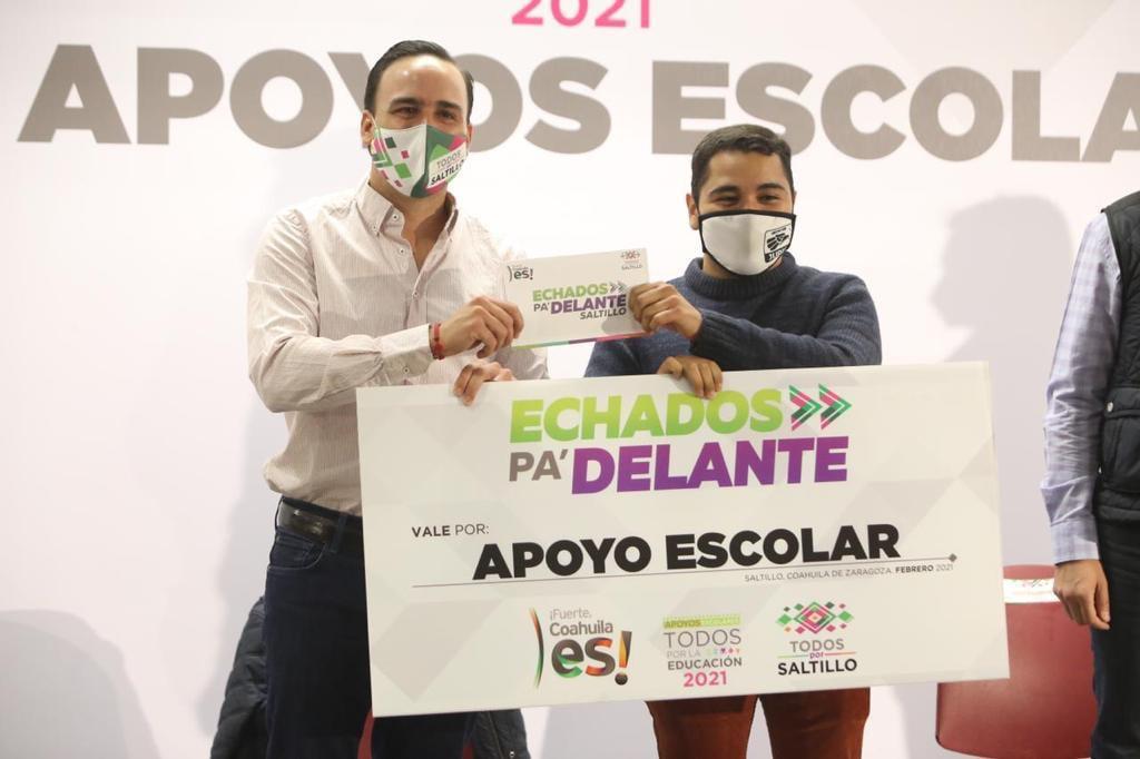 Refrenda Manolo compromiso con la juventud saltillense