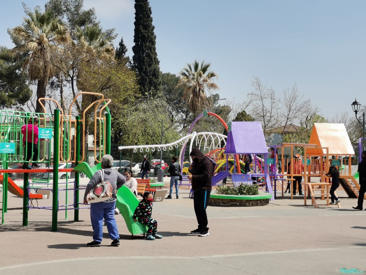 Reabren área de juegos infantiles en la Alameda Zaragoza