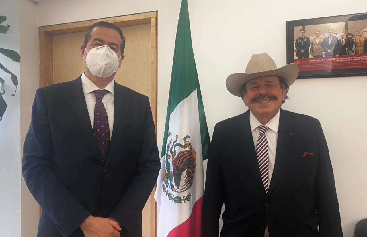 Dialogan sobre estrategia de seguridad