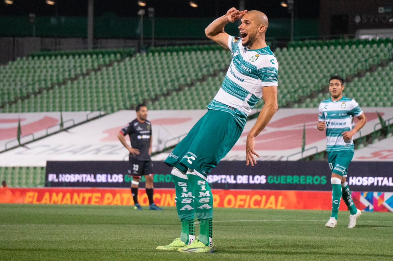 Evalúan el regreso de aficionados a estadios