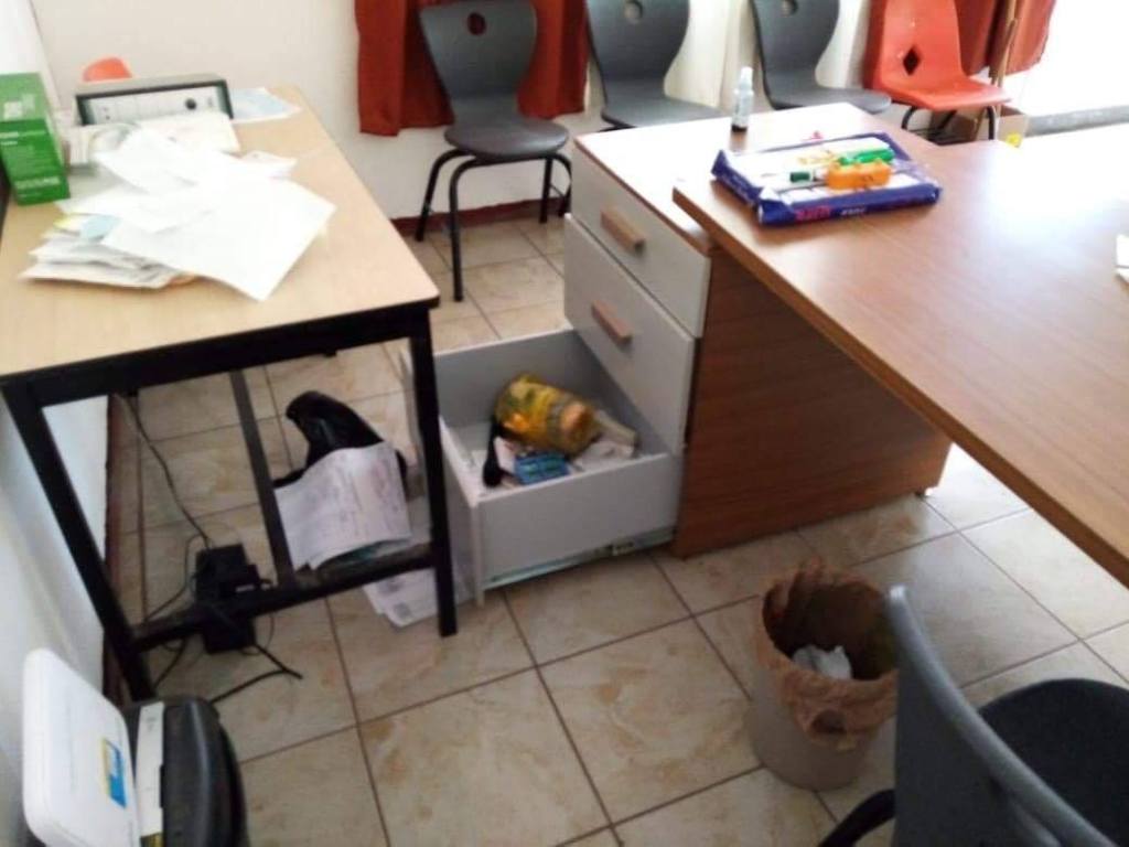 Suman más de mil escuelas vandalizadas por la pandemia