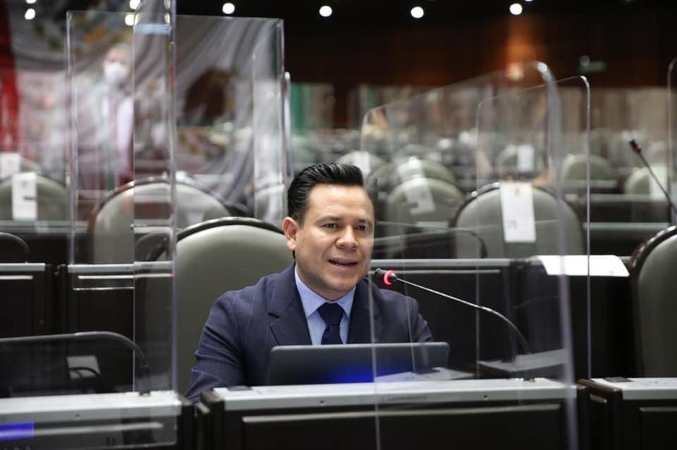 Urge que Federación inmunice a la fuerza laboral: Sisbeles