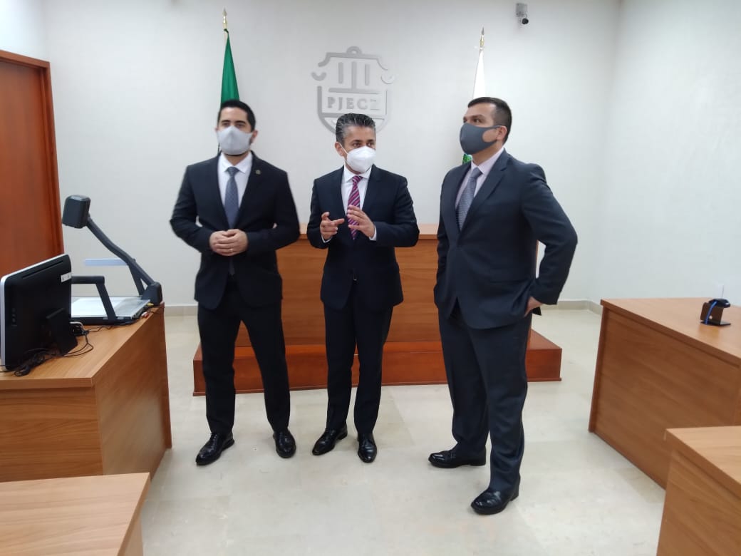 Entrega Magistrado dos salas mercantiles