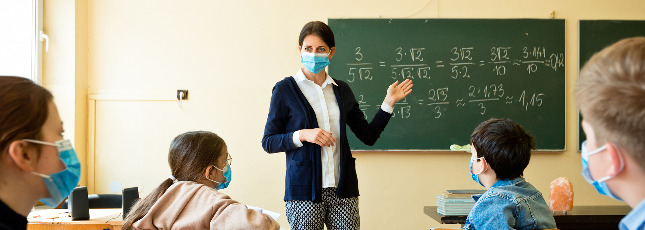 Maestros están dispuestos a ir a las aulas, siempre y cuando estén vacunados