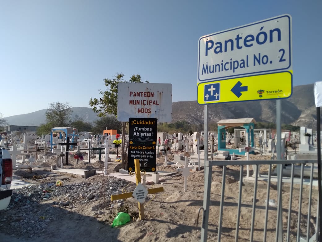 Inician exhumaciones con enfoque masivo en La Laguna