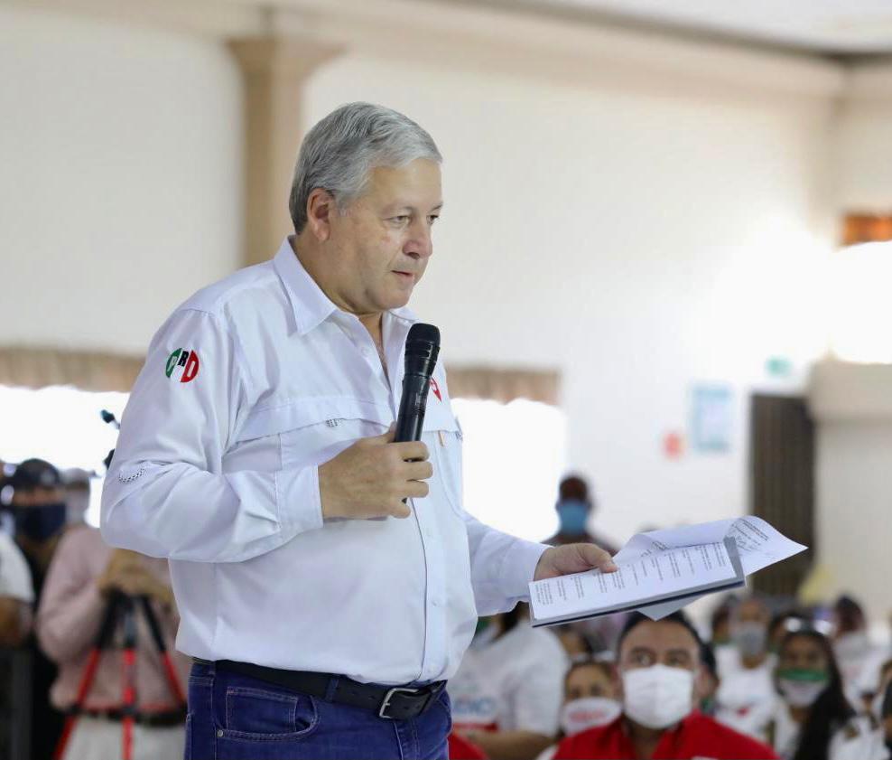 “Trabajaré con seriedad y cumpliré compromisos”