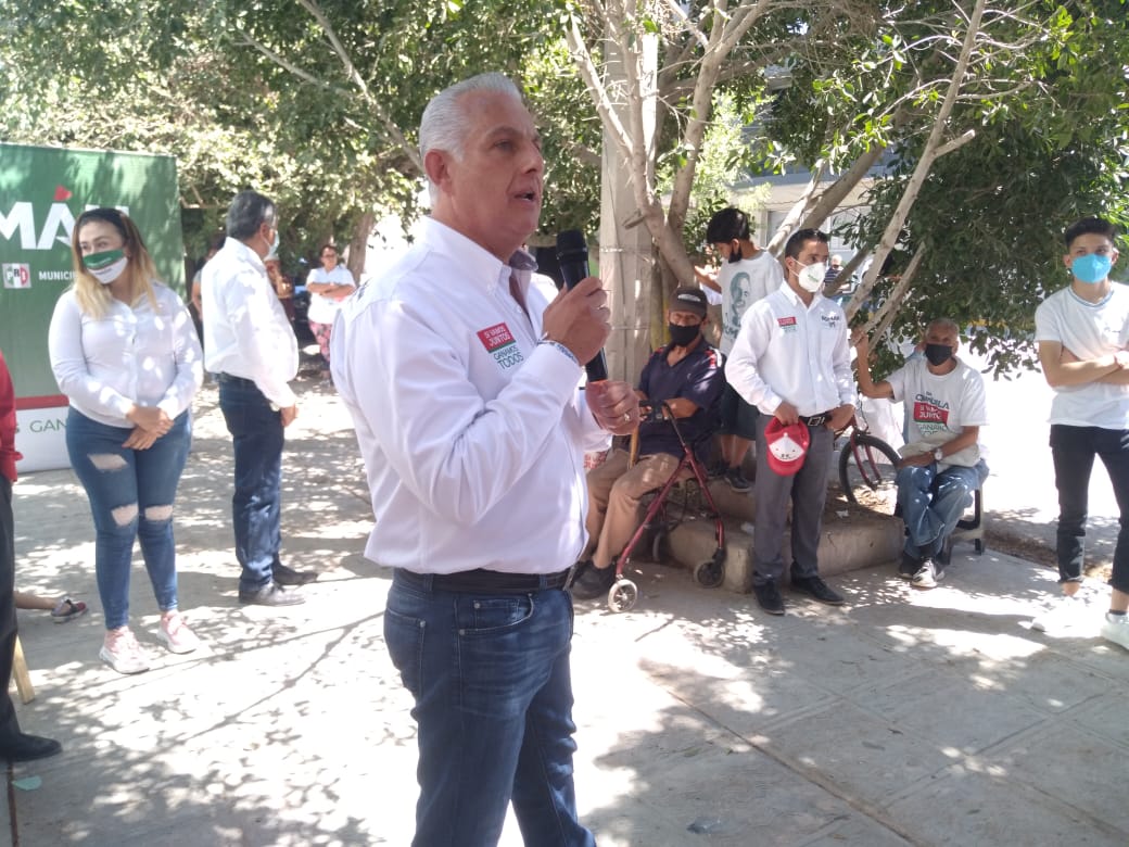 Va Román Alberto por la reactivación del Centro