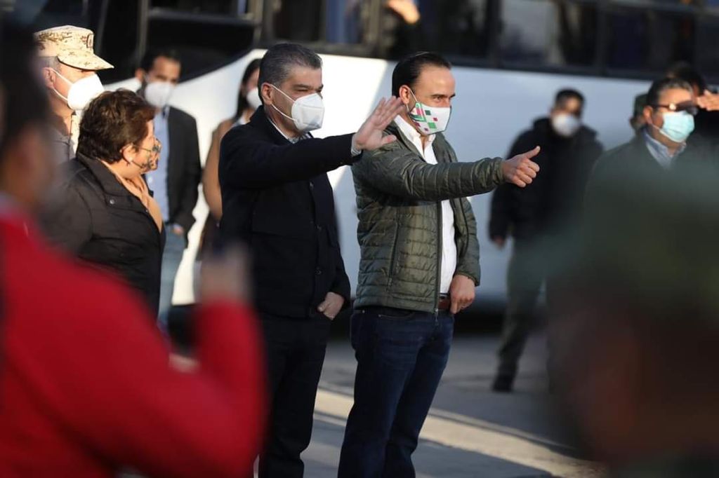 Impecable arranque de vacunación a maestros en región Sureste