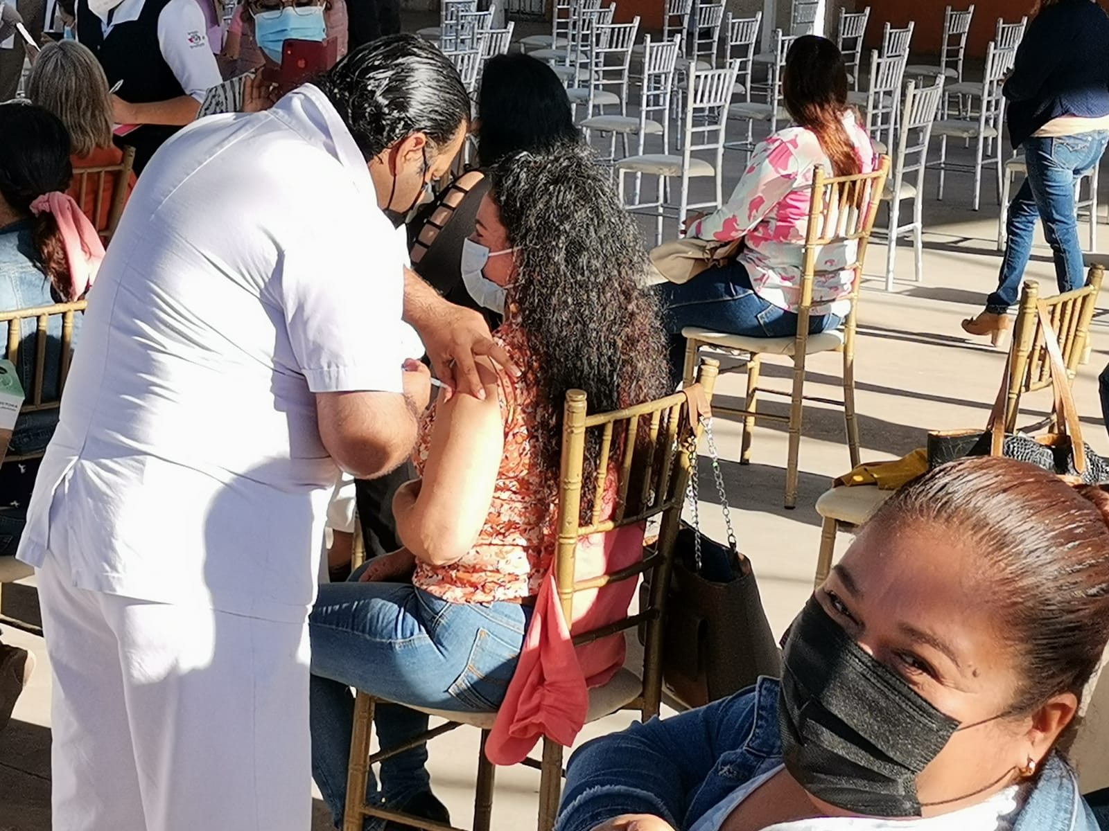 Vacunarán este jueves a 700 personas del servicio médico privado en Monclova