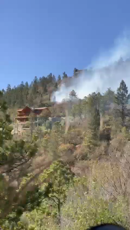 (VIDEO) Gobernador del Estado manda helicóptero al incendio de Monterreal.