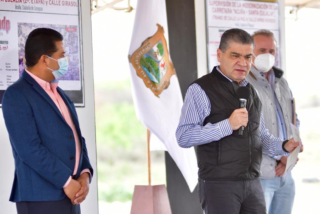 SUPERVISA MARS PAVIMENTACIÓN EN ACUÑA, COLOCACIÓN DE PRIMERA PIEDRA DE LA EMPRESA FRS Y RECORRE OWEN & MINOR