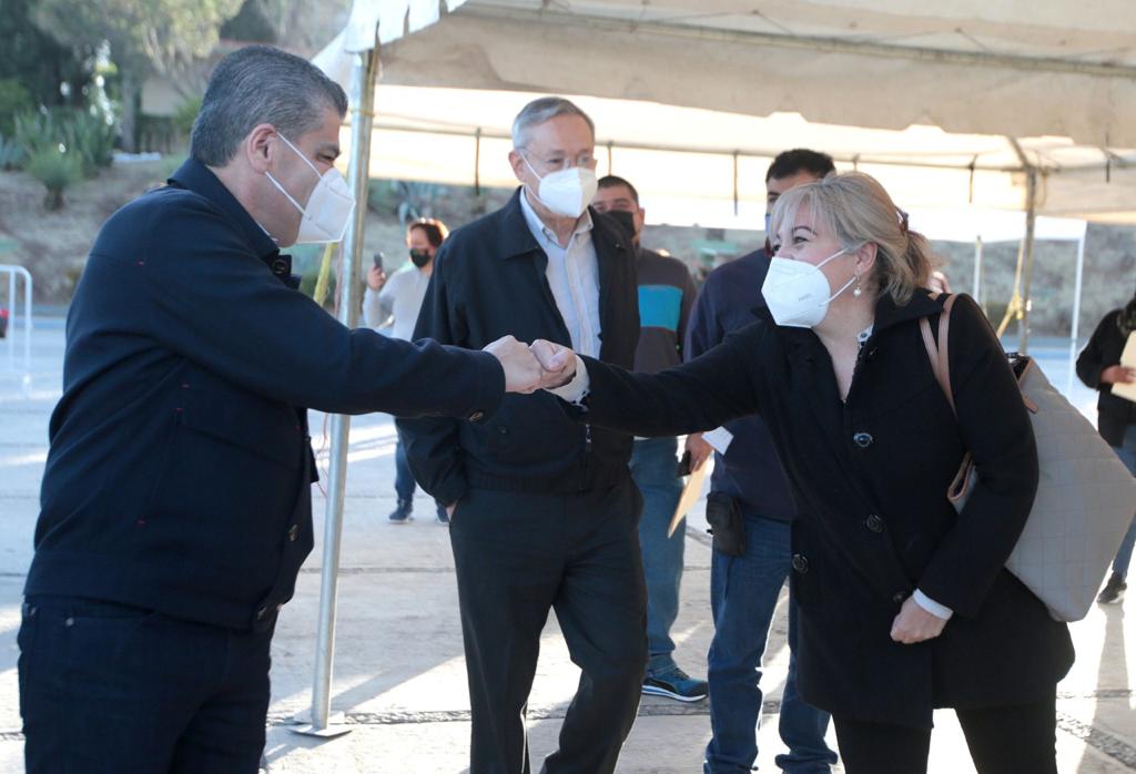 Gracias a la coordinación entre autoridades, inicia con éxito el proceso de vacunación al sector educativo en Coahuila: MARS