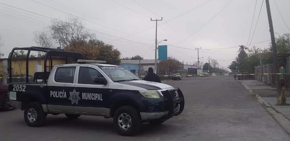 Septuagenario positivo de Covid-19 sale por la puerta falsa en Minas de Barroterán