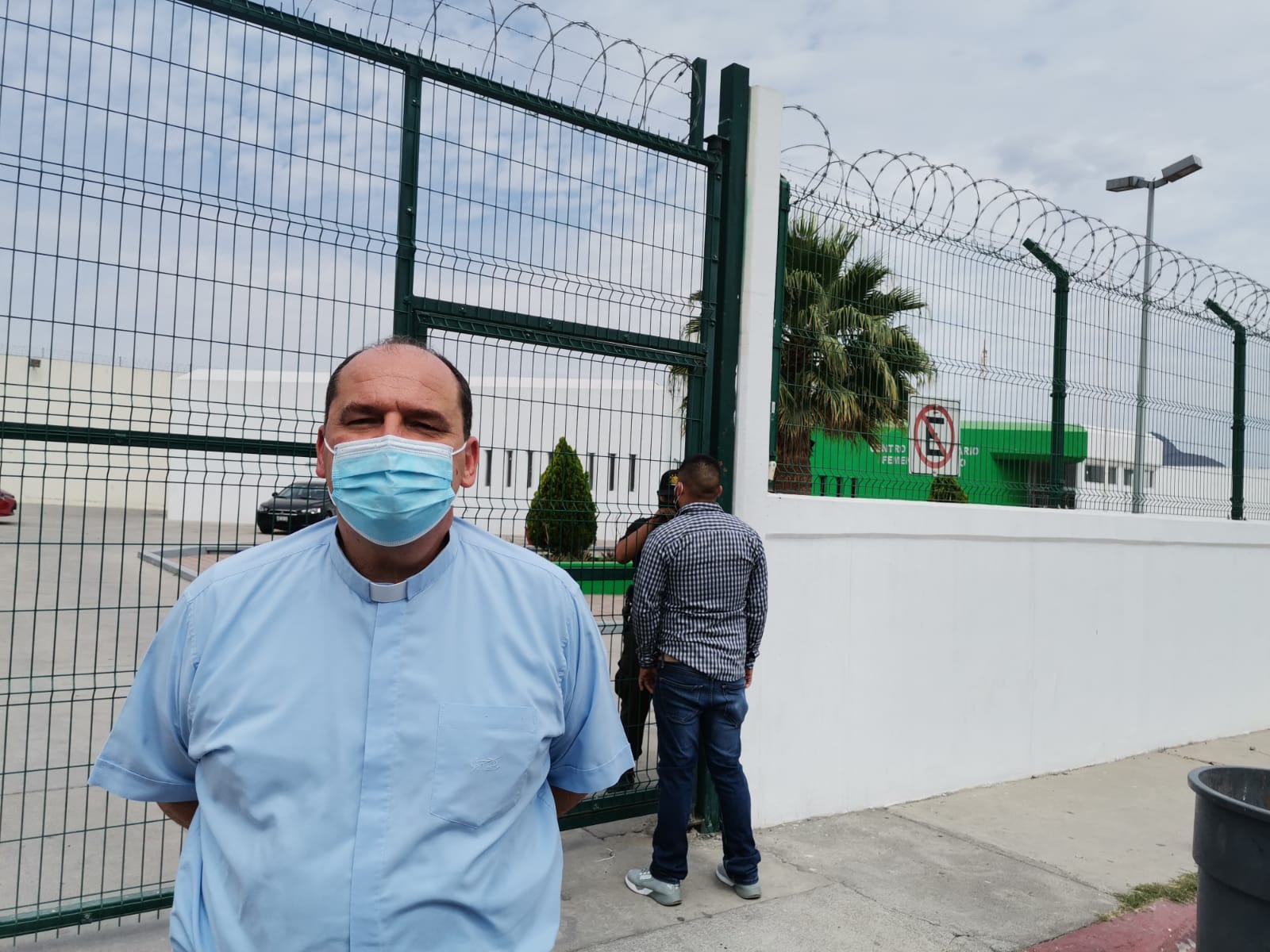 Lleva obispo de Saltillo esperanza a mujeres reclusas