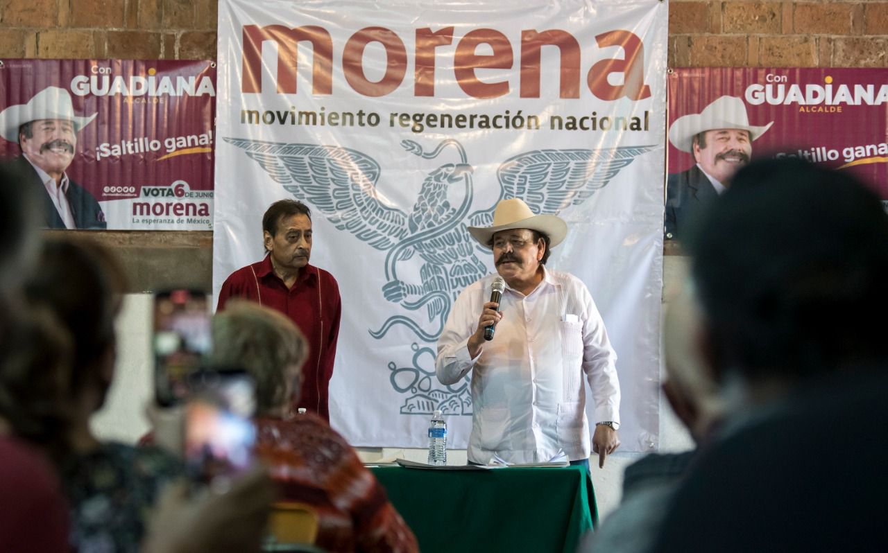 SE REÚNE GUADIANA CON AGREMIADOS DE LA CROM; ASEGURA QUE FRENARÁ EL MONOPOLIO EN LAS CONCESIONES DE TAXIS