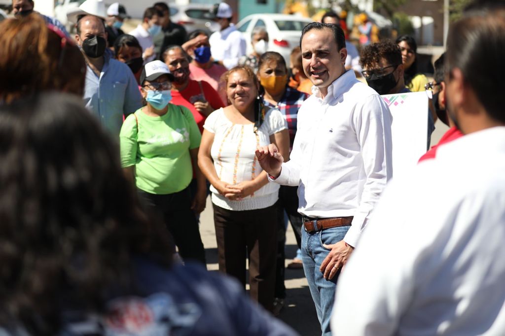 Supervisa Manolo obras al interior de las colonias en Saltillo