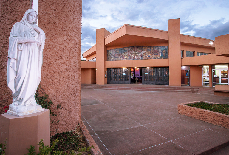 Invita Seminario a participar en caravana de automóviles