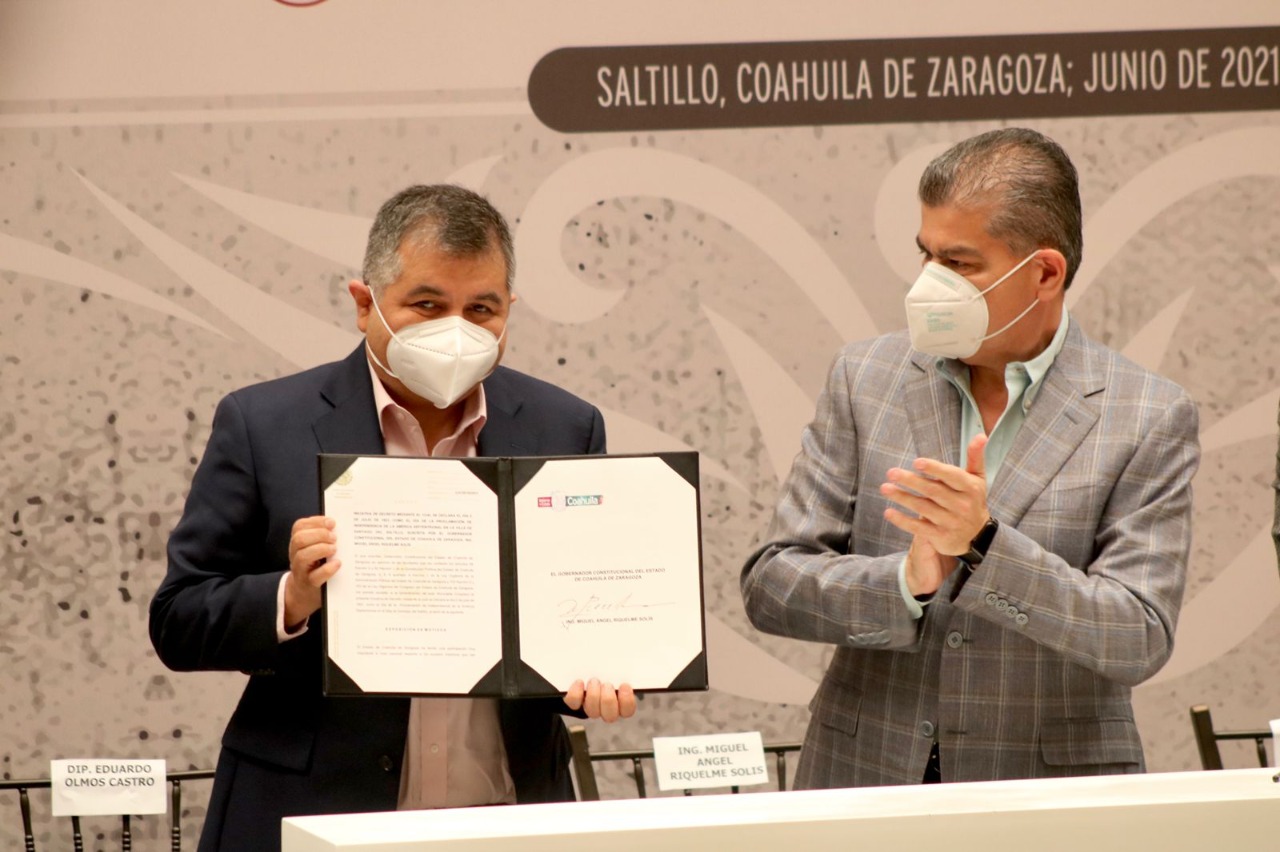 Entrega gobernador a Congreso del Estado iniciativa para conmemorar “Jura de la Independencia en Saltillo”