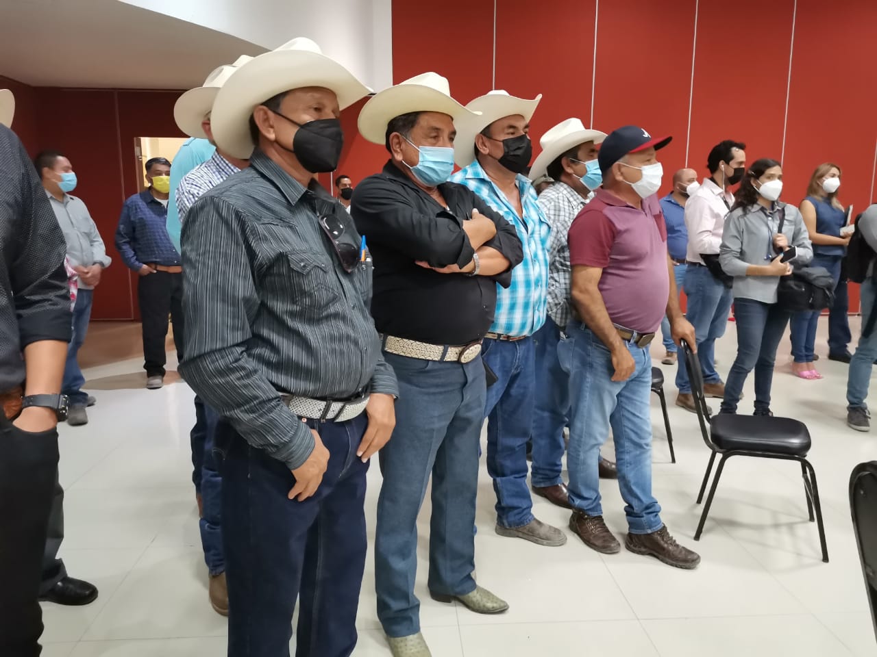 Encaran productores laguneros al director general de Conagua